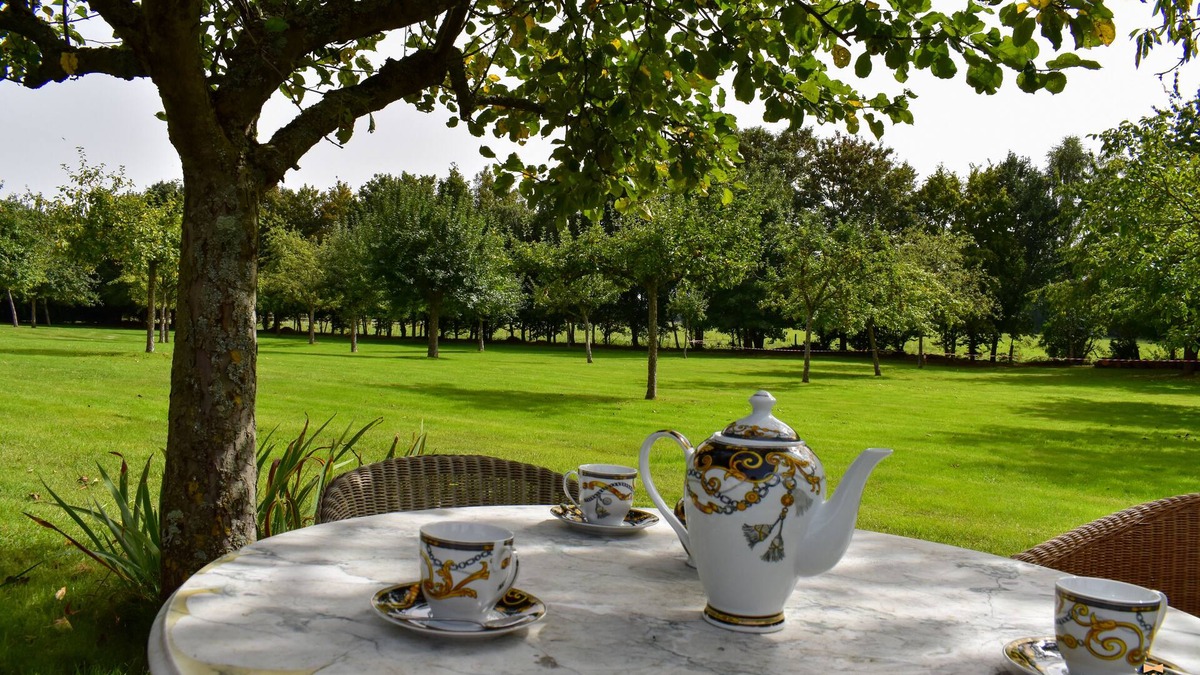 L'Hotellerie House | The Estate