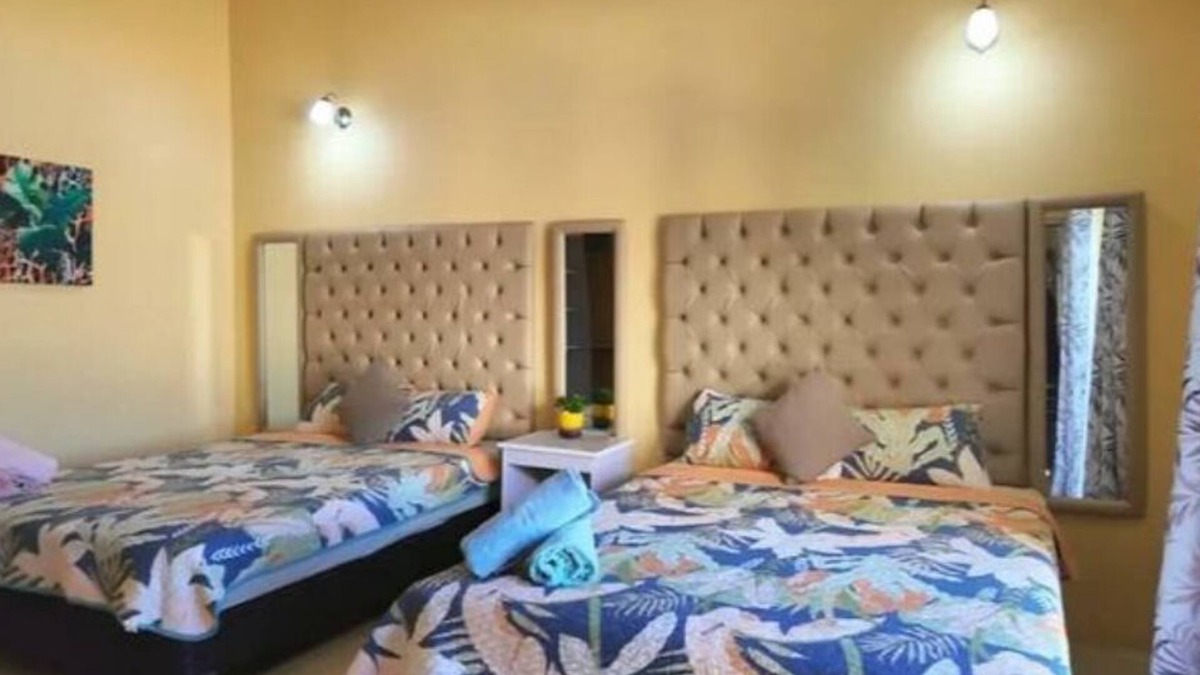 Lowlands House | The Estate