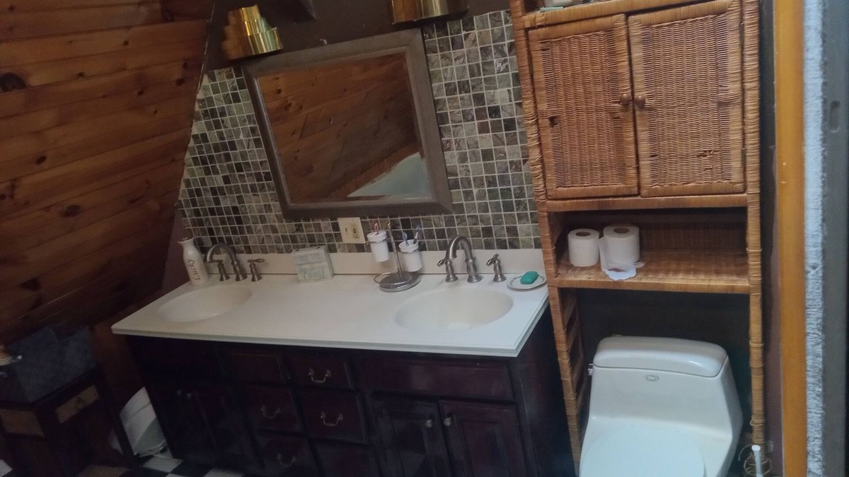 Auburn Apartment | The Executive Loft Suite