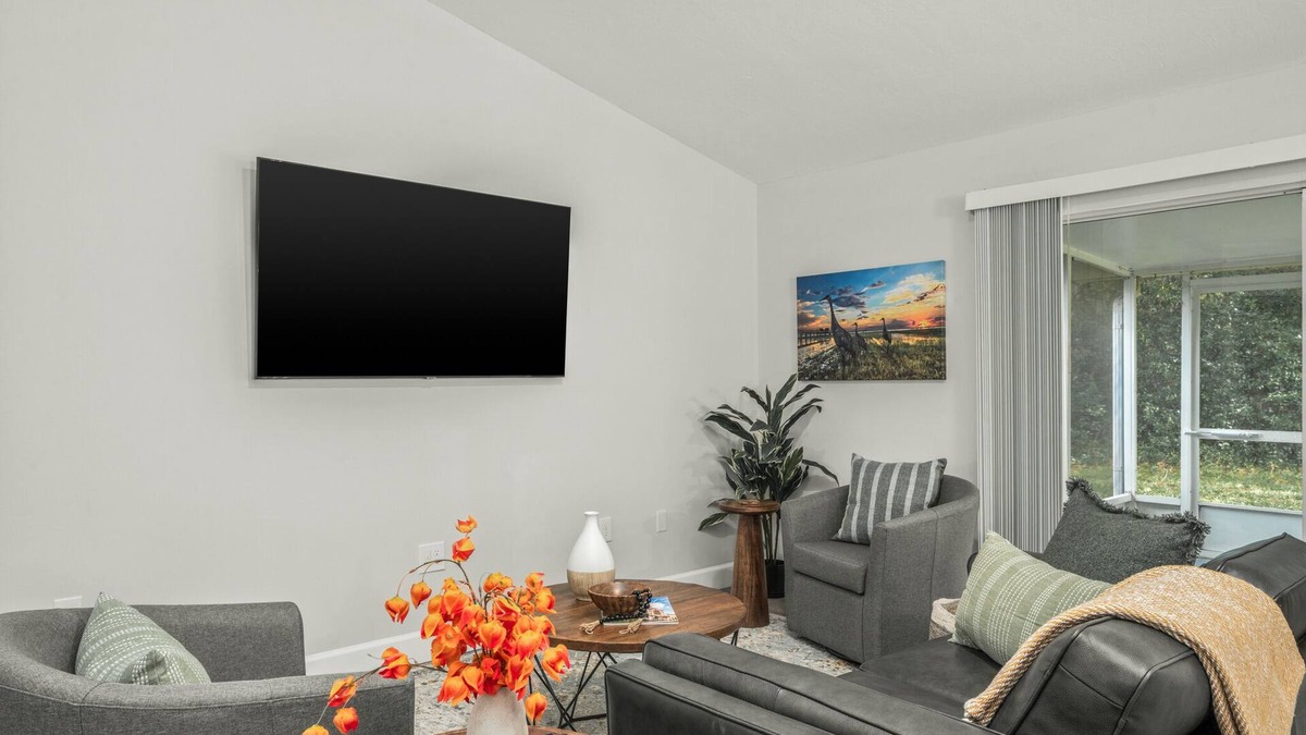 Sun 'N Lake Villa | The Executive Villa @ Sun N Lake less than 1 mile to Golf Course and Hospital