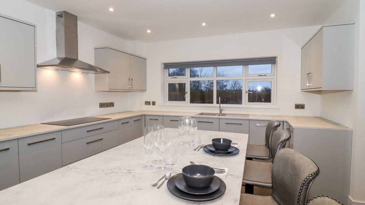 Newmarket House | THE EXNING RESIDENCE, pet friendly, with a garden in Newmarket