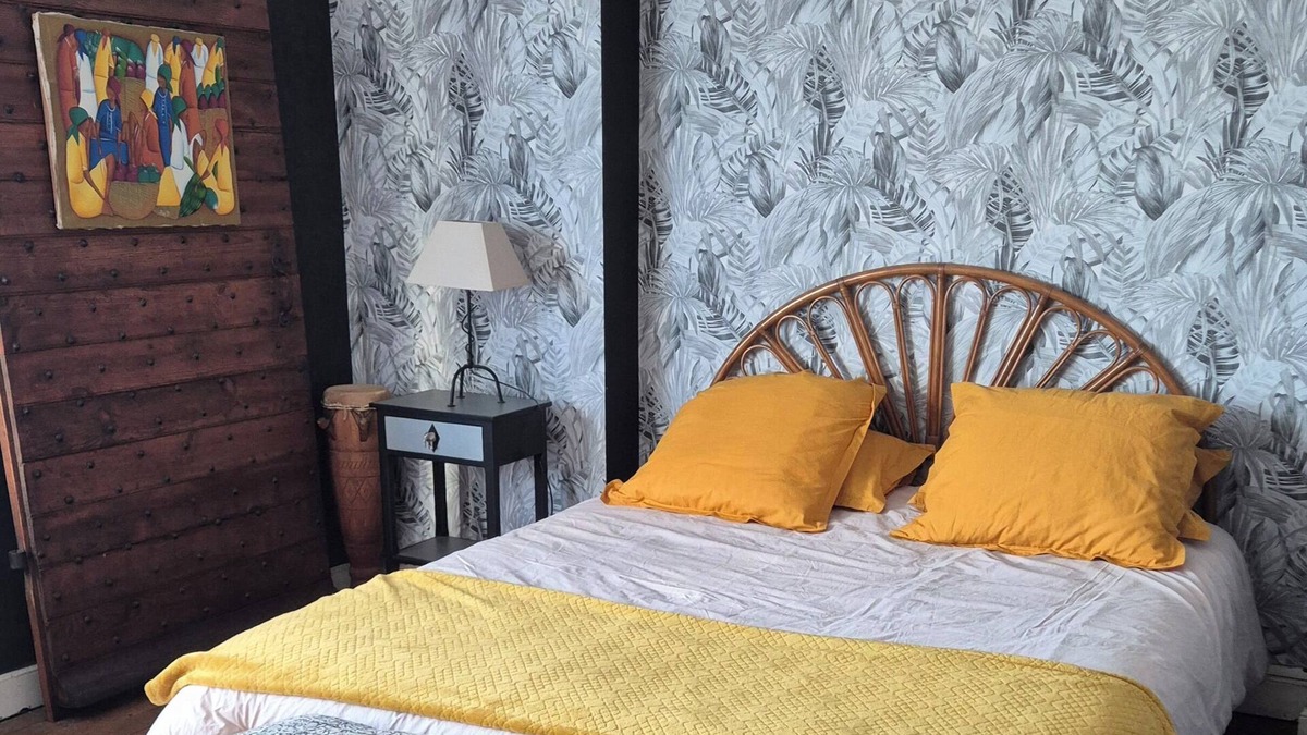 Salignac-Eyvignes Bed & Breakfast | The exotic beauty