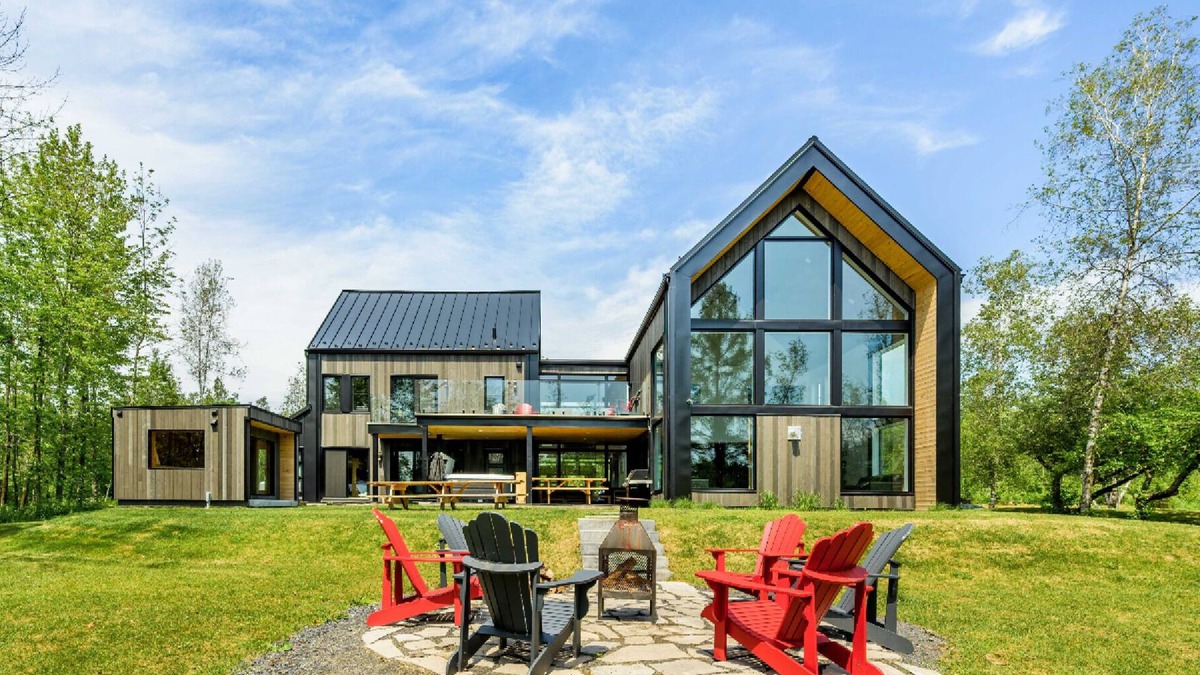 Shefford Ski Chalet | The Experience SÔ Lodge