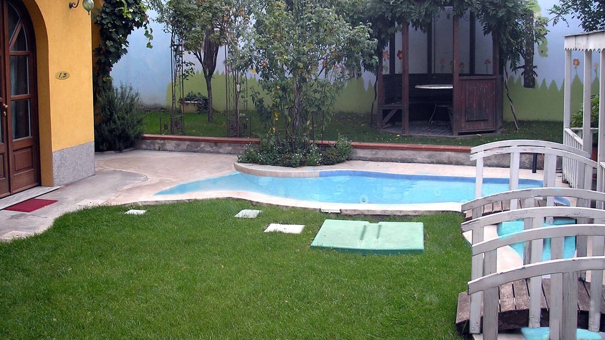 Legnano House | the fairytale courtyard apartment