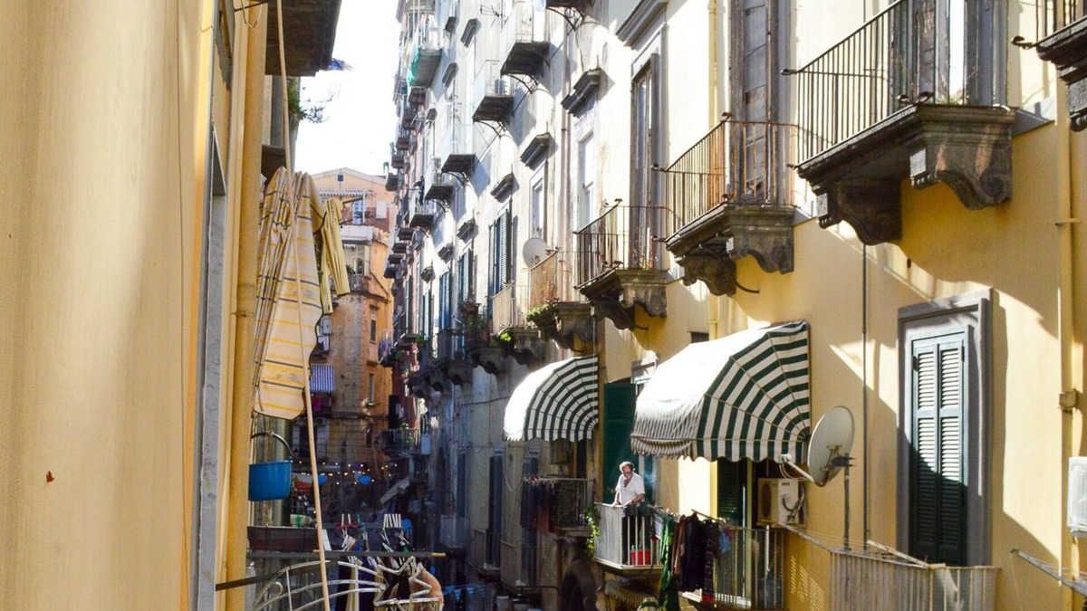 Quartieri Spagnoli Apartment | The family house