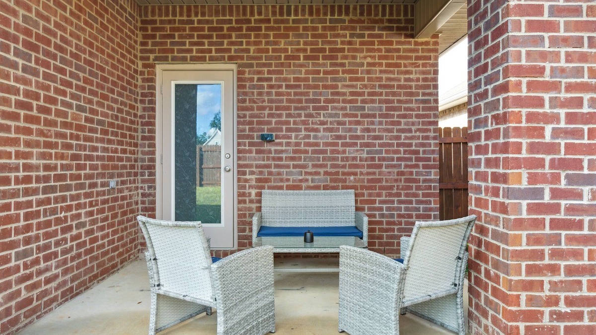 Milton House | » The Family Landing - Pet and Family Friendly «