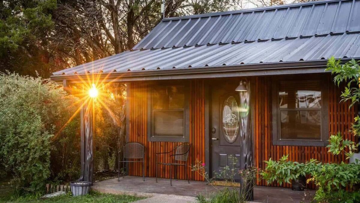 Waco Cabin | The Fantail at Nicole Creek Cabins