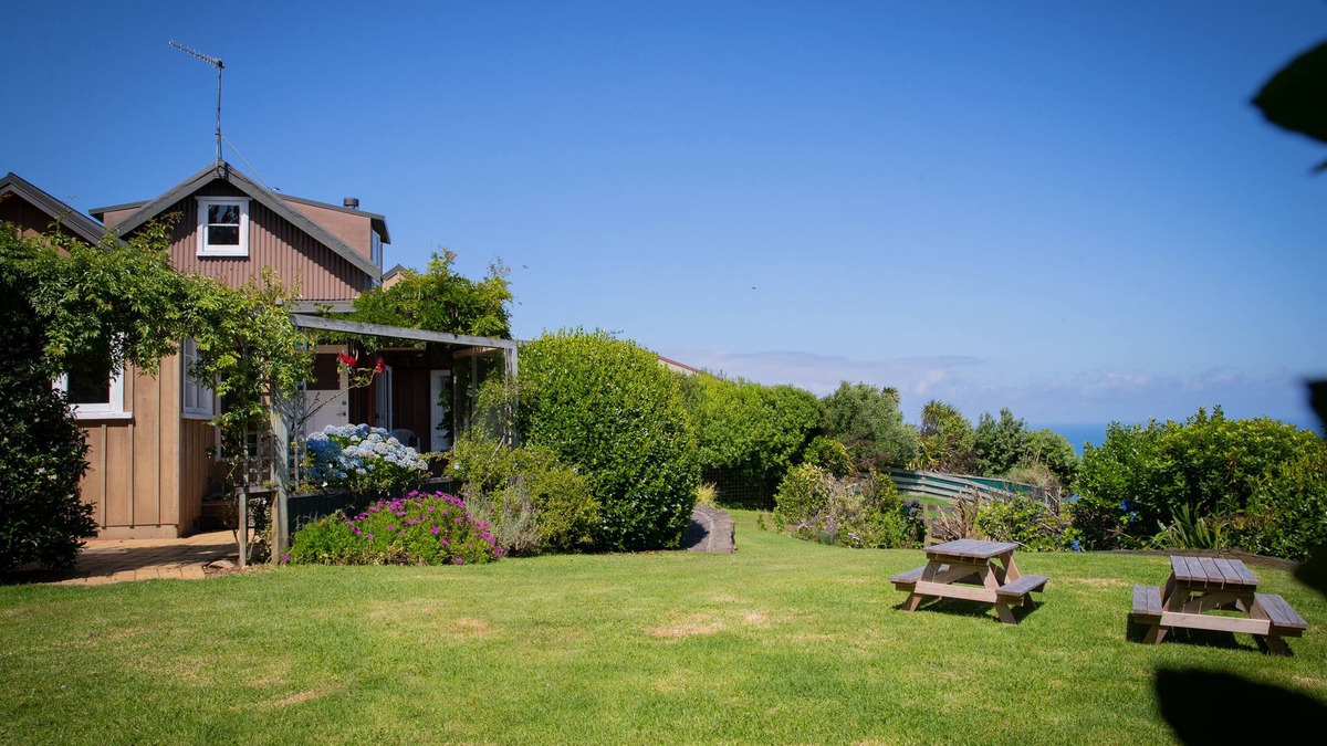 Raglan Cottage | The Farm Cottage Raglan