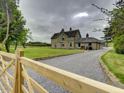 Richmond House | The Farm House