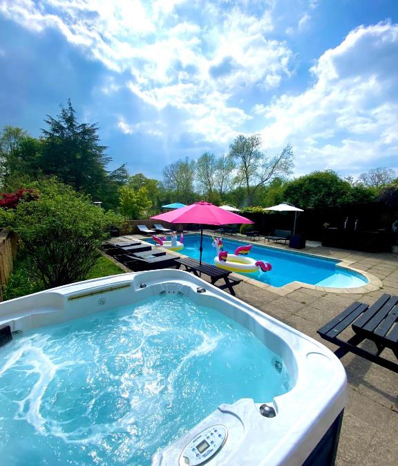 North Weald House | The Farm Rooms