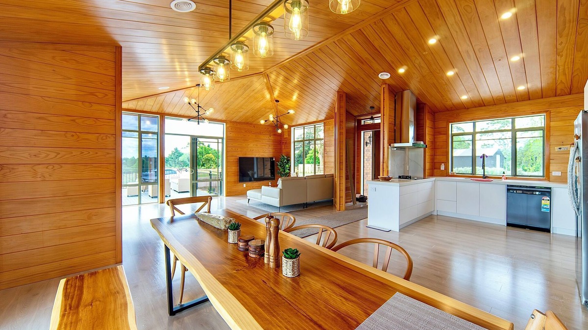 Tamahere House | The Farmette on top of the hill, with great views, and friendly animals