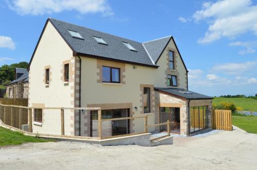 Linlithgow Apartment | The Farmhouse at Williamscraig Holiday Cottages