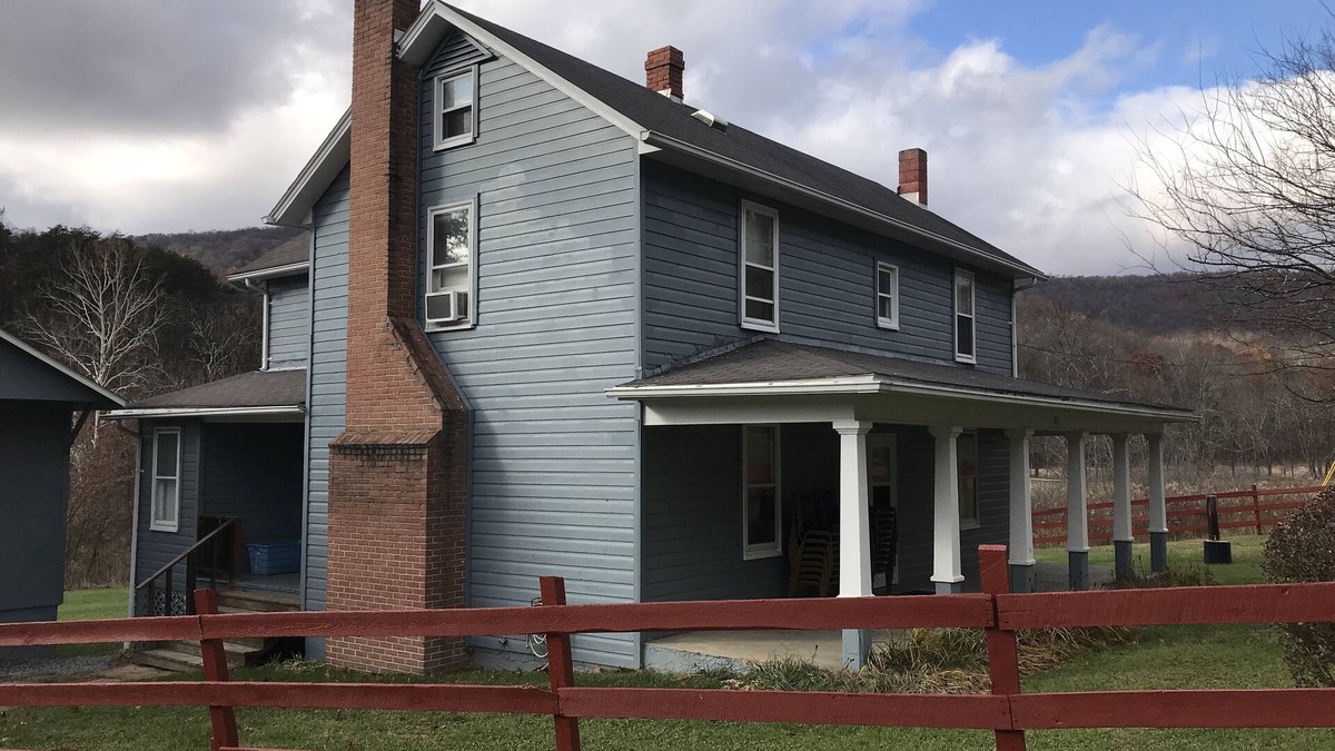 Ellerslie House | The Farmhouse: Come experience a quiet, country retreat in the mountains of PA