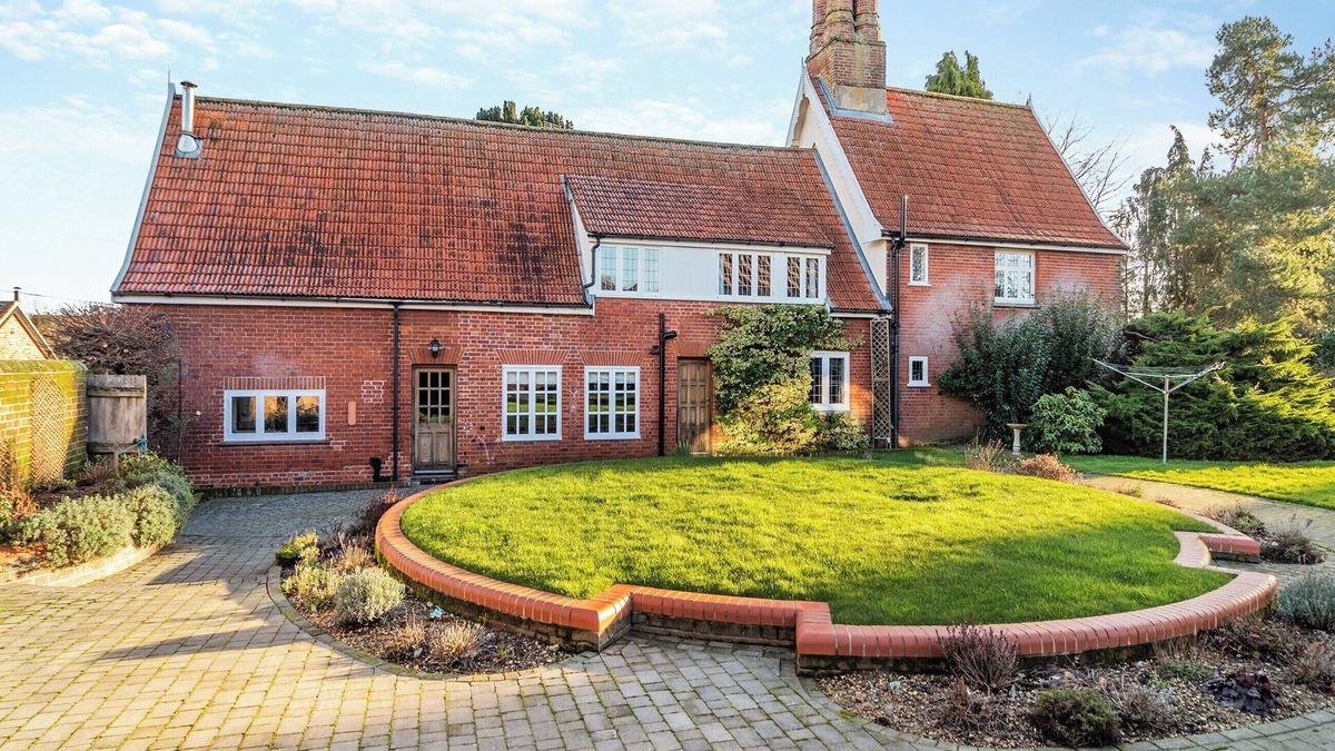Banham Cottage | The Farmhouse - UK45894