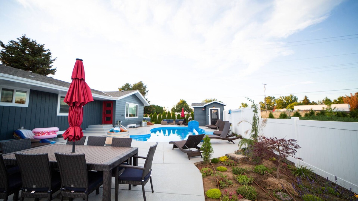 Walla Walla Other | The Farmstead- Pool, Hot Tub, Firepit and Farm Fresh Eggs/Animals in Walla Walla
