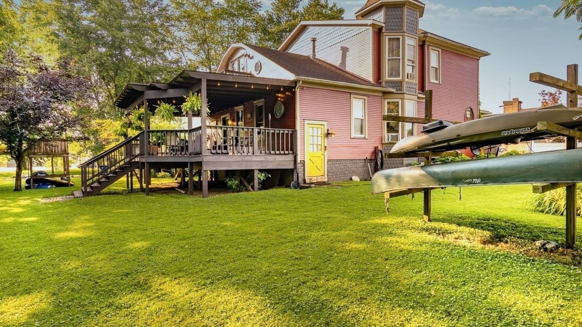 Nelsonville House | The Farrow House- Canoe, Bike, Hike, Historic, Hocking Valley Railroad,