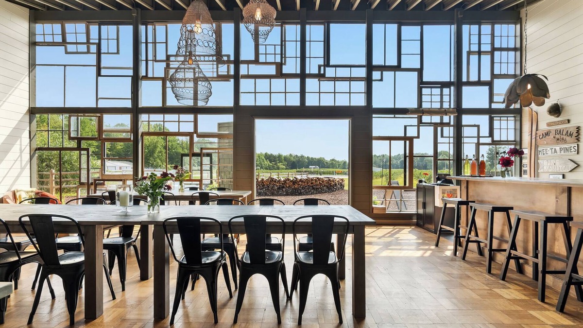 South Haven Hotel | The Fields of Michigan
