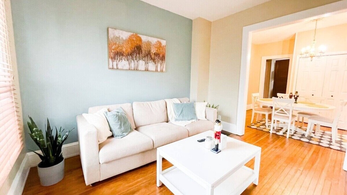 Lakewood Apartment | The Firepit Townhouse in Lakewood