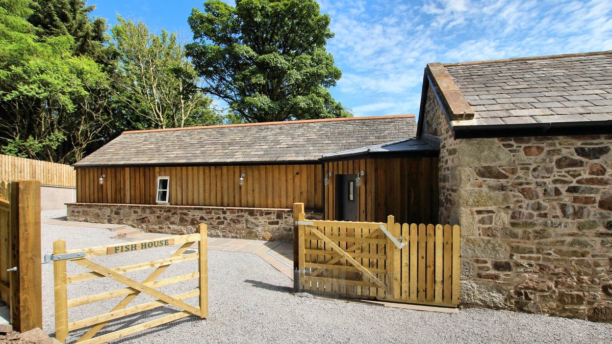 Tongland Cottage | The Fish House - a cottage that sleeps 4 guests in 2 bedrooms