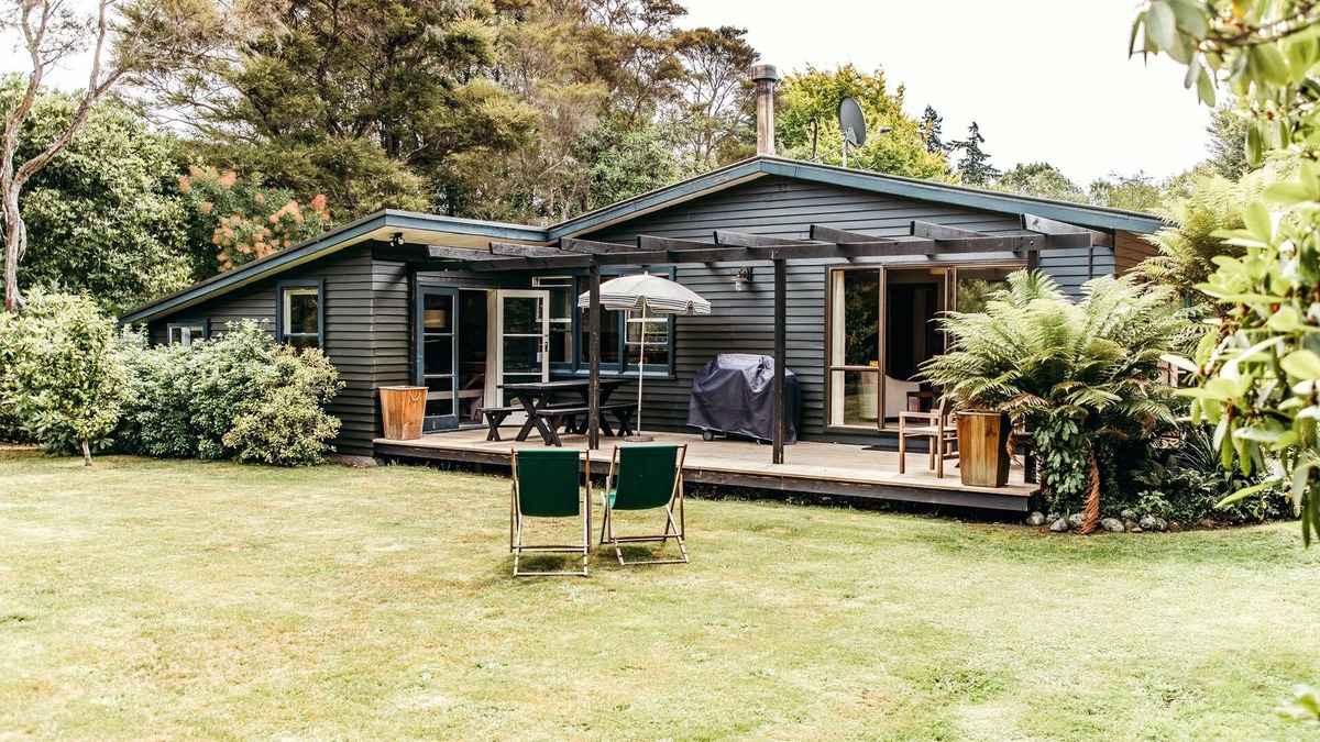 Turangi Cottage | The Fishing Bach - Cottage for all Seasons