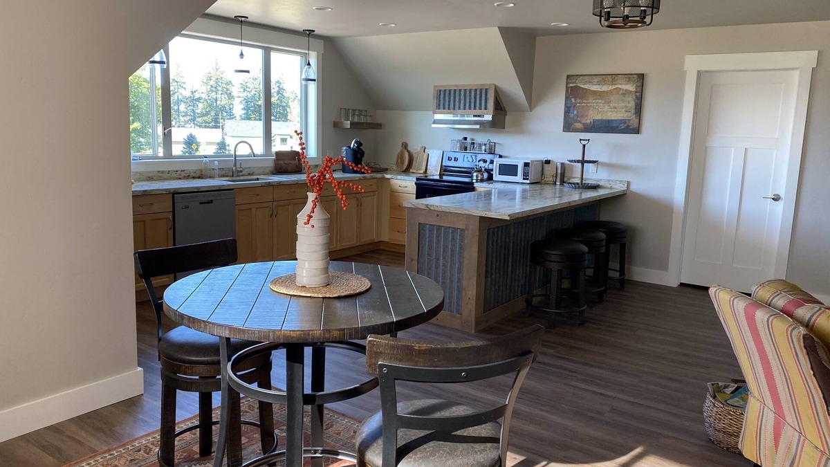 Bigfork Apartment | The Flat at Flathead Lake