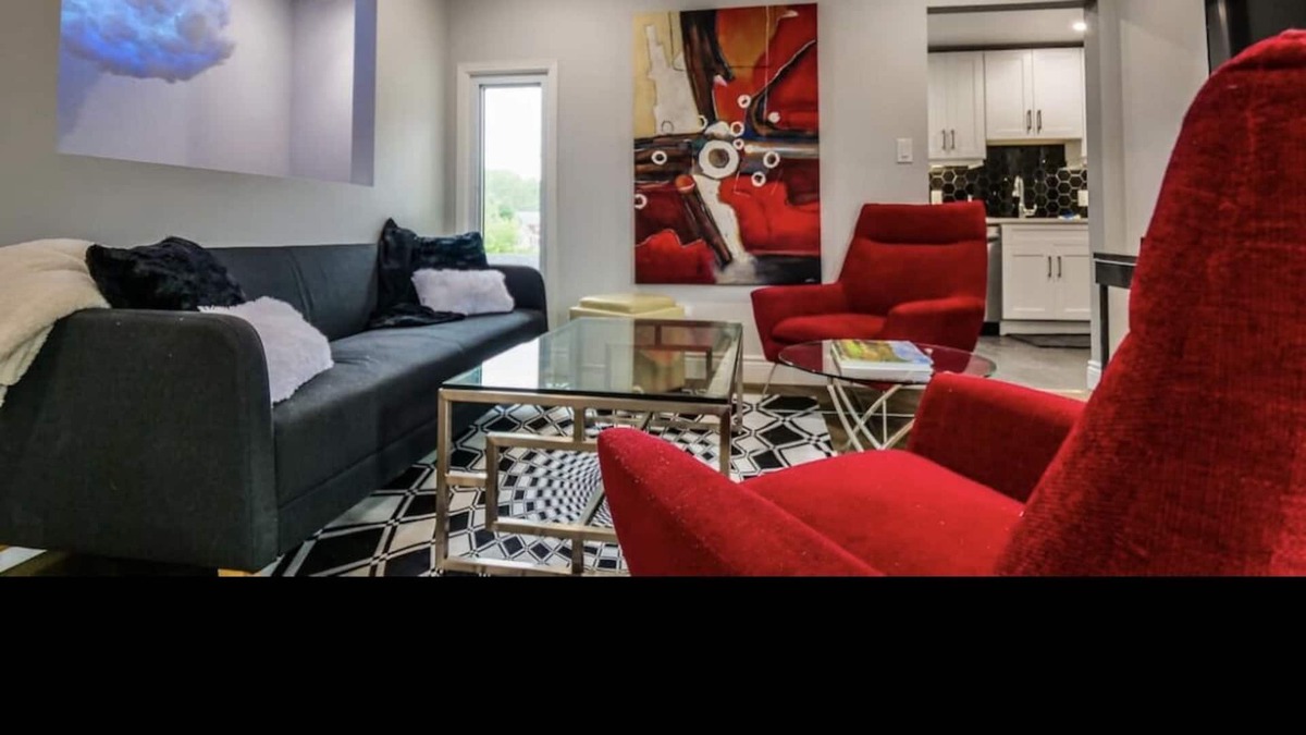 Port Colborne Apartment | “The Flat” Stylish Two-Bedroom, Niagara Region