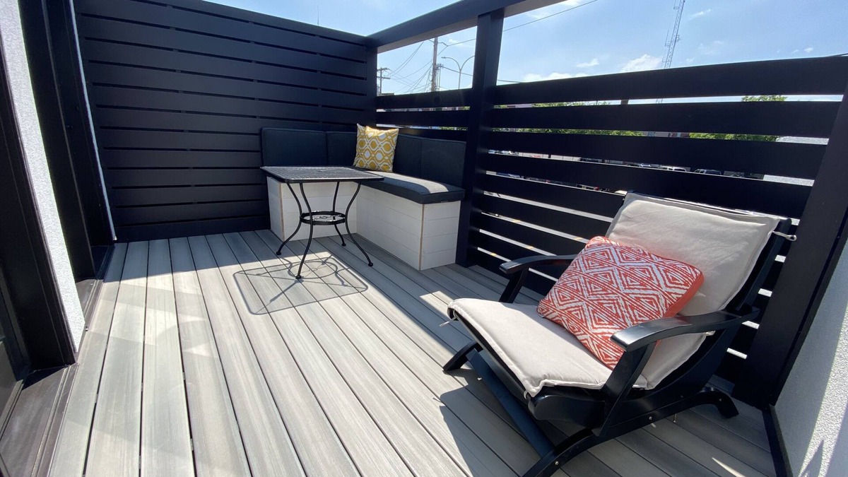 Geneva Condo | The Flatts at North Shore