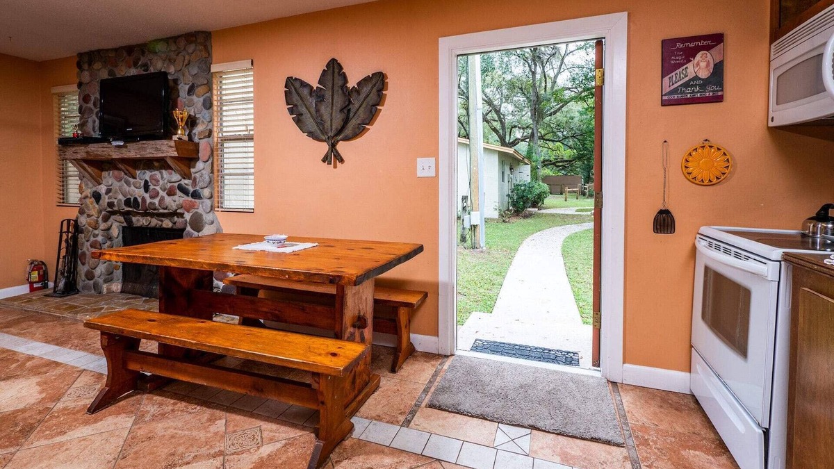 Fort McCoy Cabin | The Florida Palm - #10