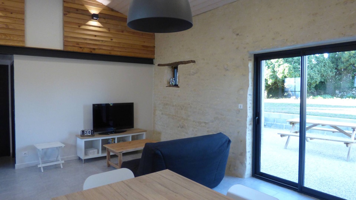 Sainte-Gemme-la-Plaine House | The flying hut