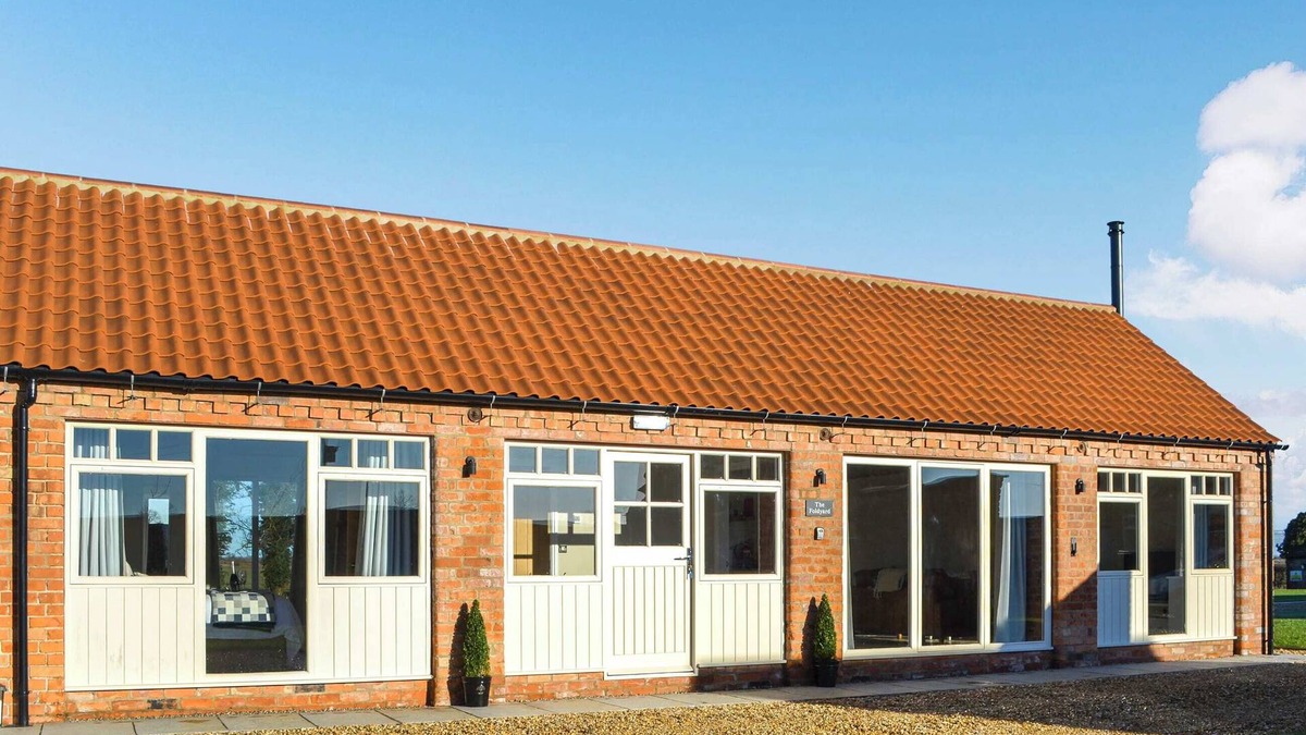 Kilnwick Cottage | The Foldyard - UK46004