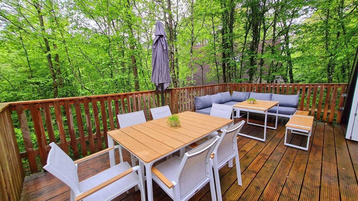 Bohon Ski Chalet | The forest triangle I (chalet 118) Renovated chalet on a vacation park in Durbuy.