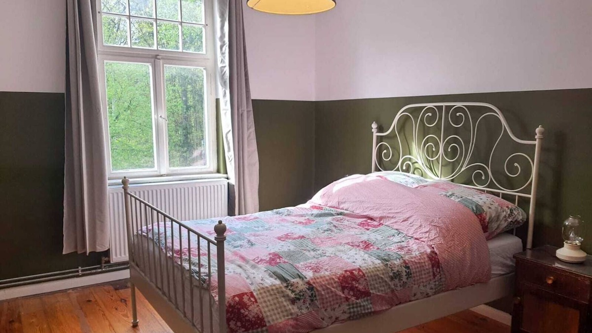 Nauen Apartment | The forester's room in the forester's lodge Nauen