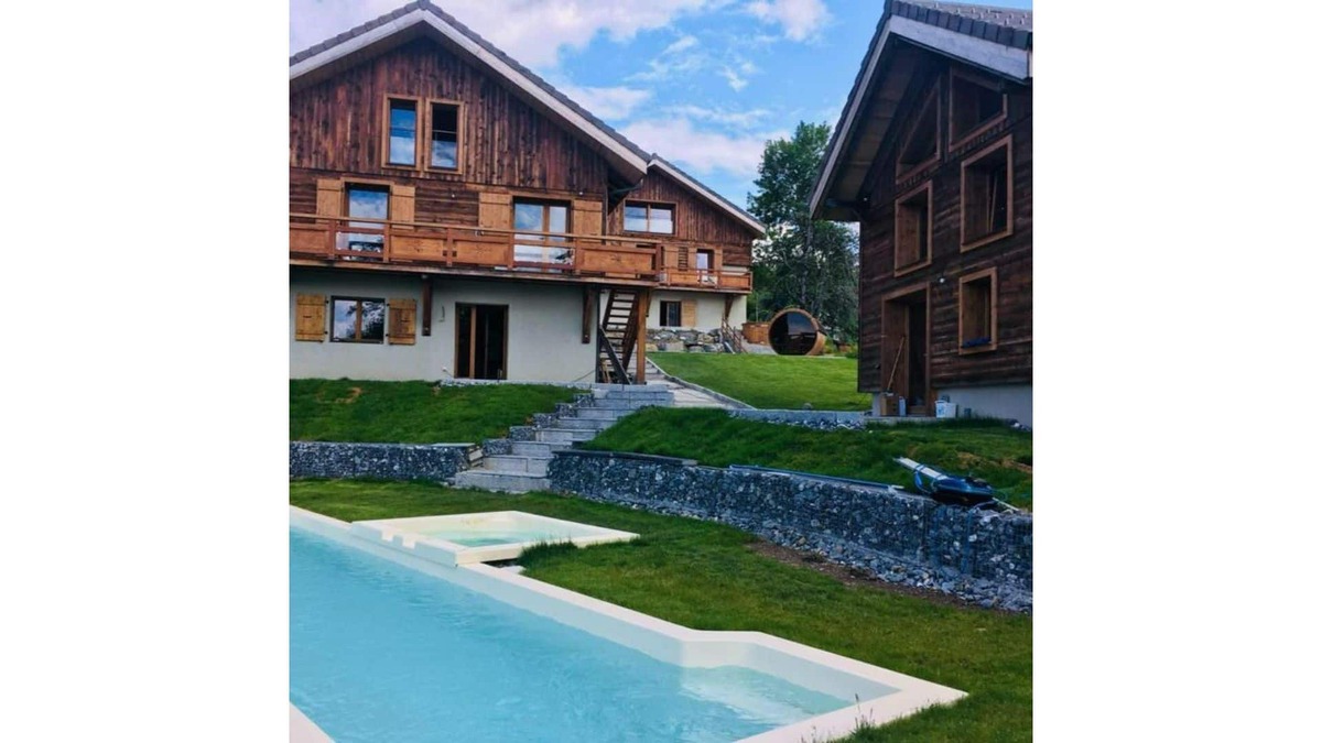 Viuz-en-Sallaz Ski Chalet | The Forge chalet