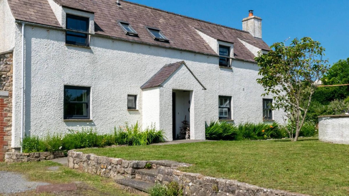 Port-Eynon House | The Forge in the beautiful Swansea
