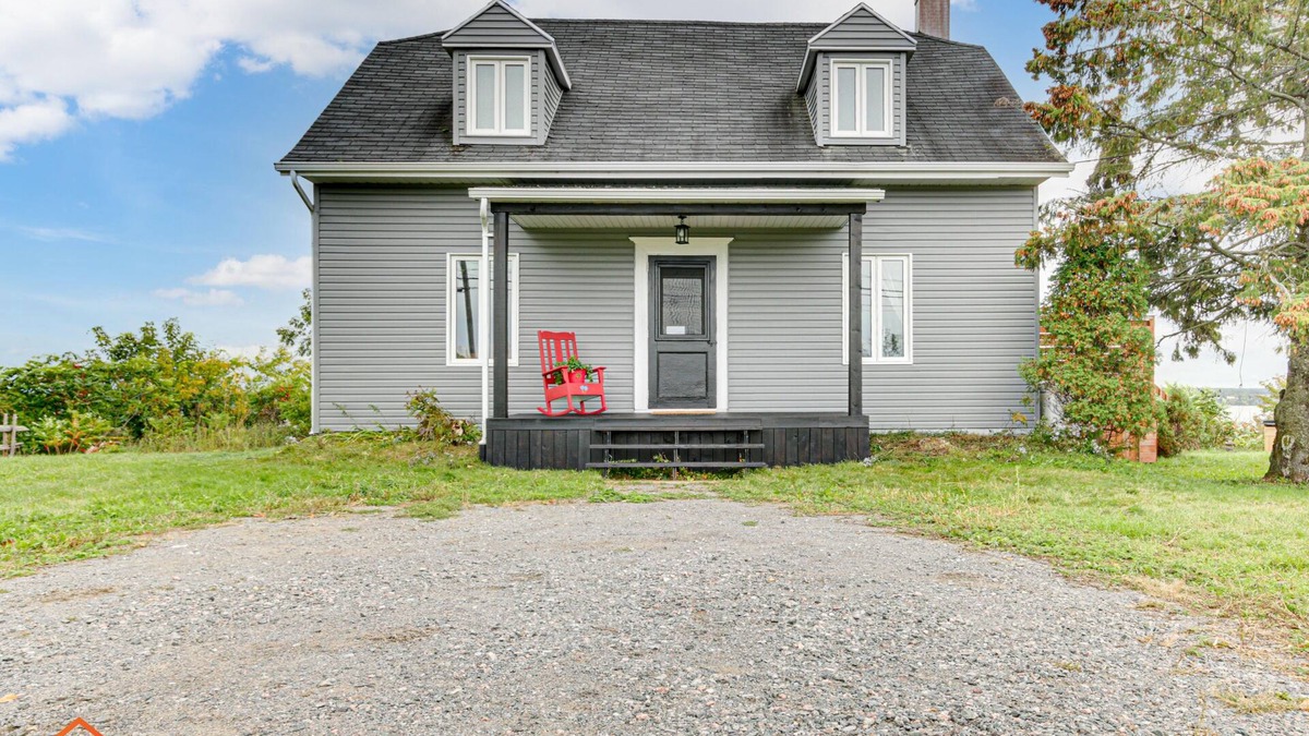 Deschambault-Grondines House | THE FORT DU ST-LAUENT