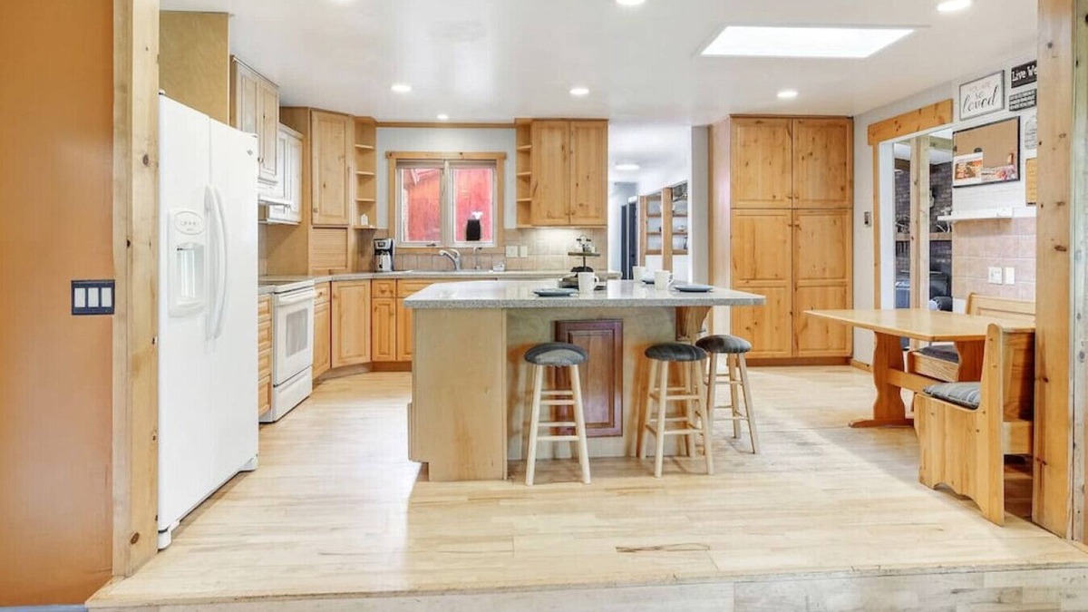 Doubleheader House | The Four Pines Retreat