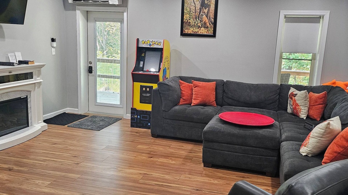 Thomas House | The Fox Den, 2 bdrm, walk to Purple Fiddle, near Canaan, Davis, Blackwater Falls