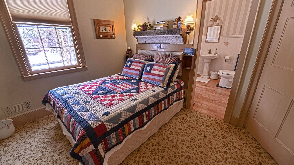 Canandaigua Bed & Breakfast | The Franklin - Comfort Ensuite