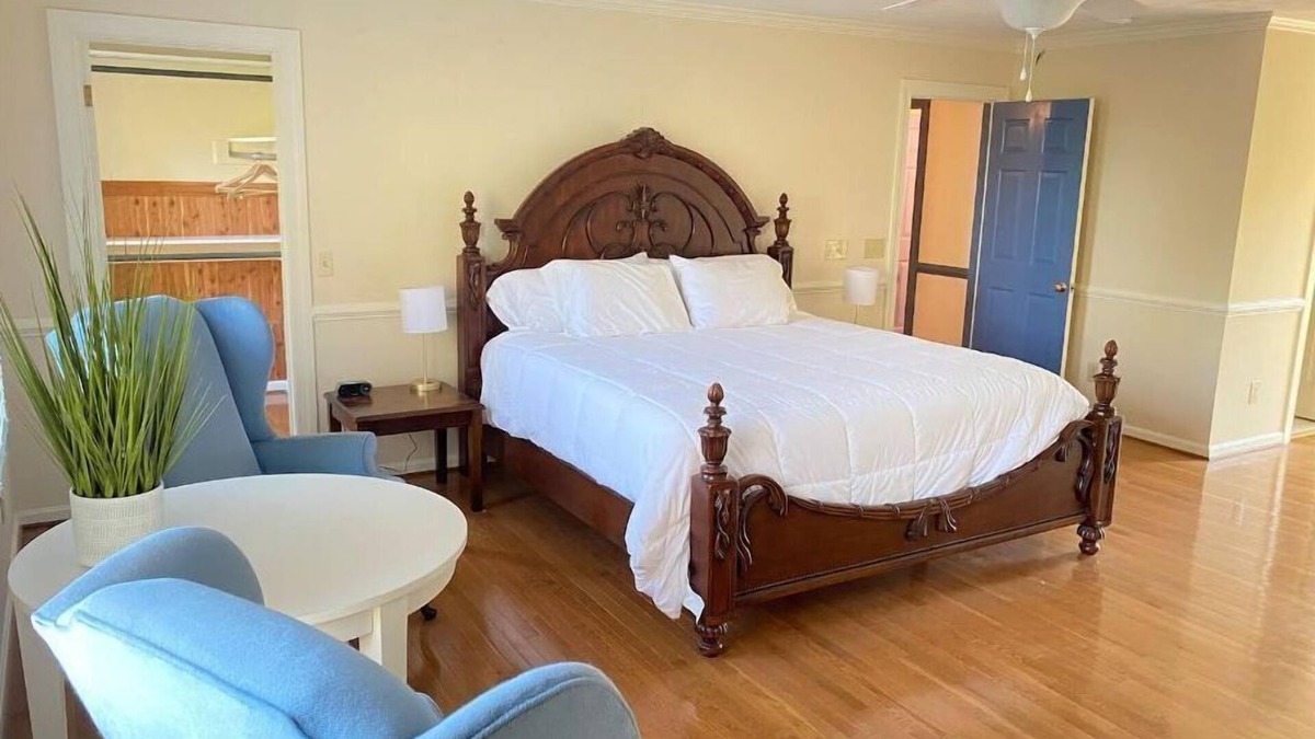 Ruckersville House | The Franklin Estate - Suite A-Private Apt-King Bed
