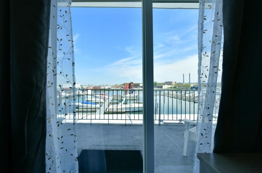 Freeport Hotel | The Freeport Inn and Marina
