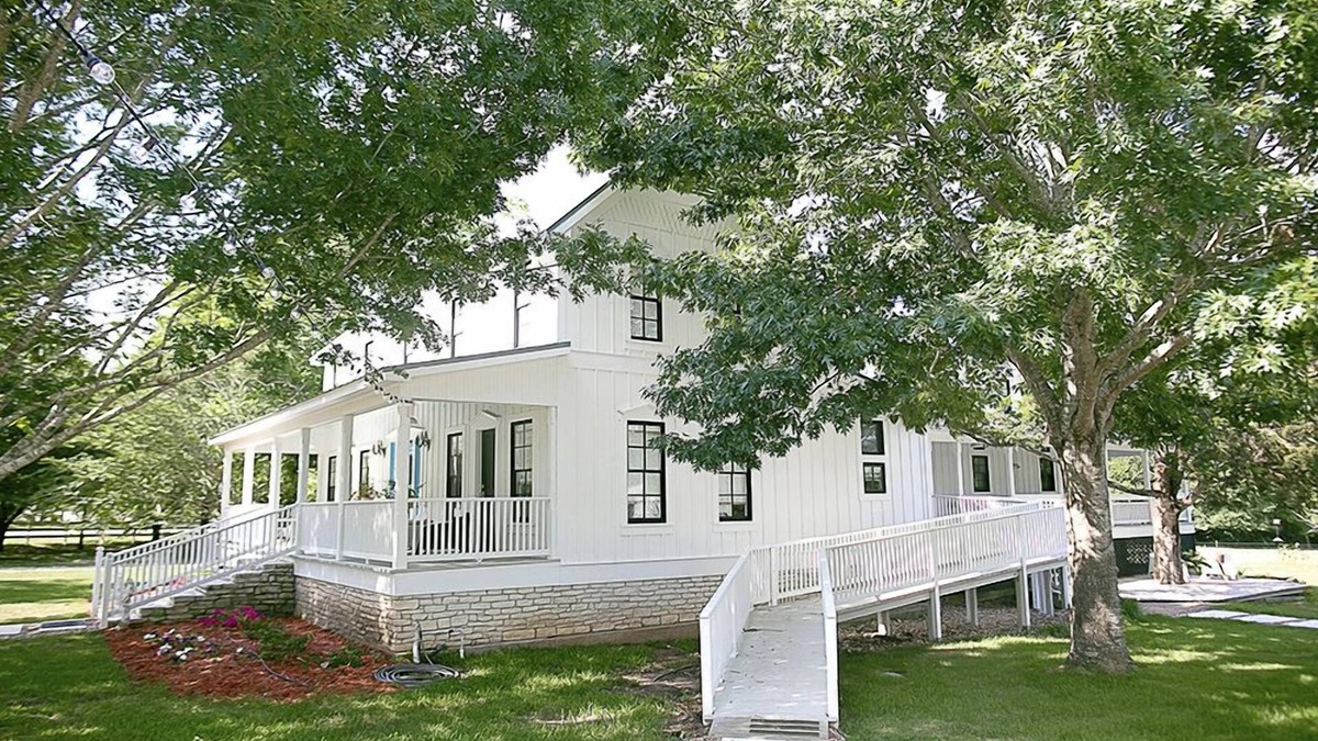 Round Top House | The Frenchie