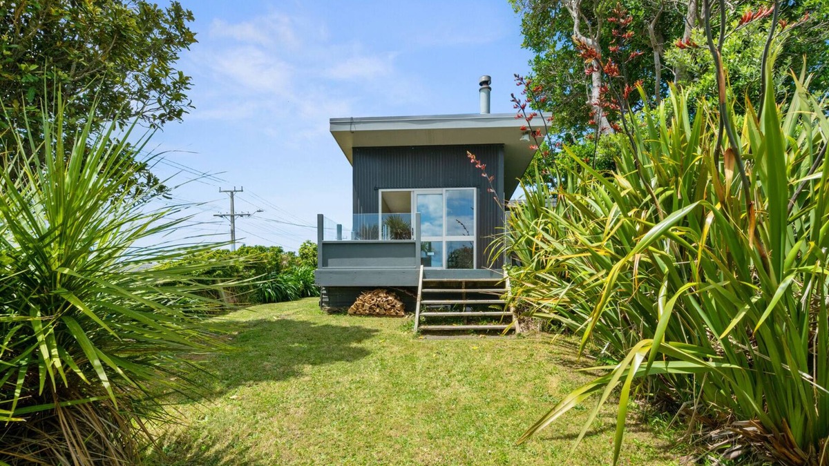 Fitzroy House | The Fritz - New Plymouth Holiday Home