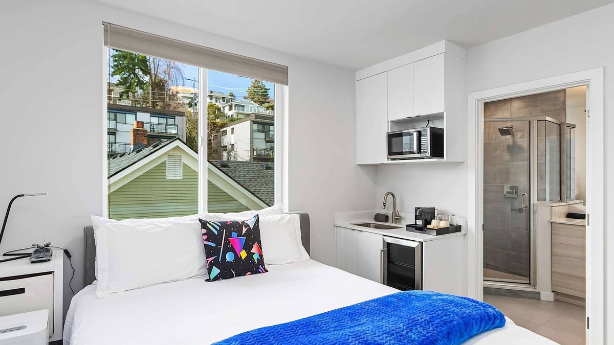 East Queen Anne House | The Futuristic Hoverboard Sweet Suite