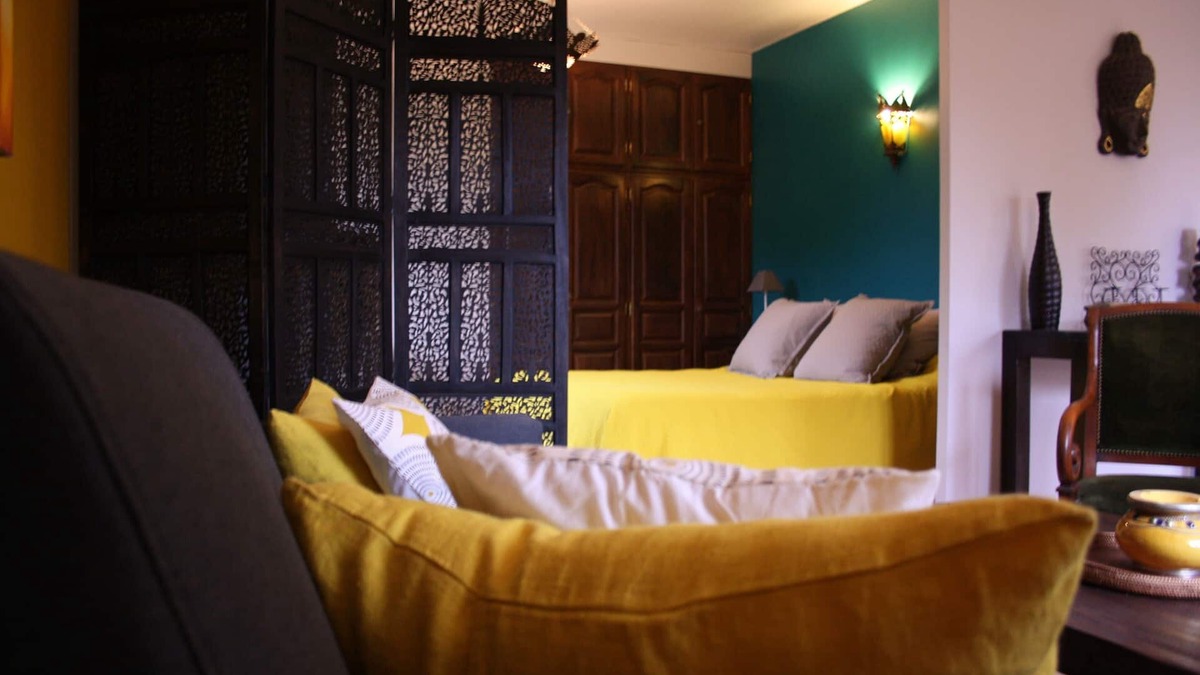 Garrigues-Sainte-Eulalie Apartment | The gardens of Holî the apartment