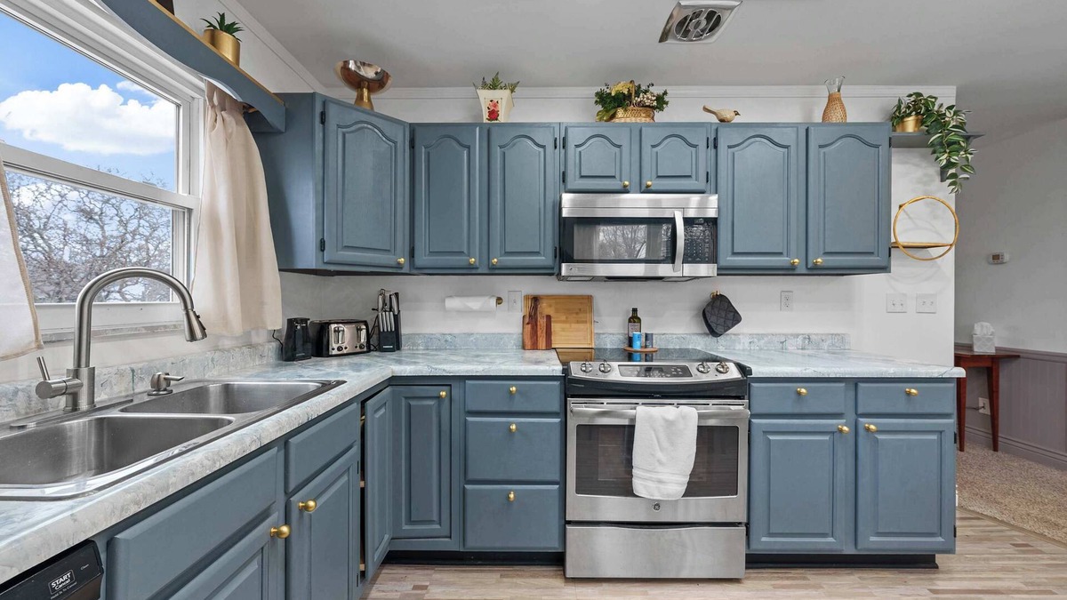 Royal Manor House | The Gahanna Getaway