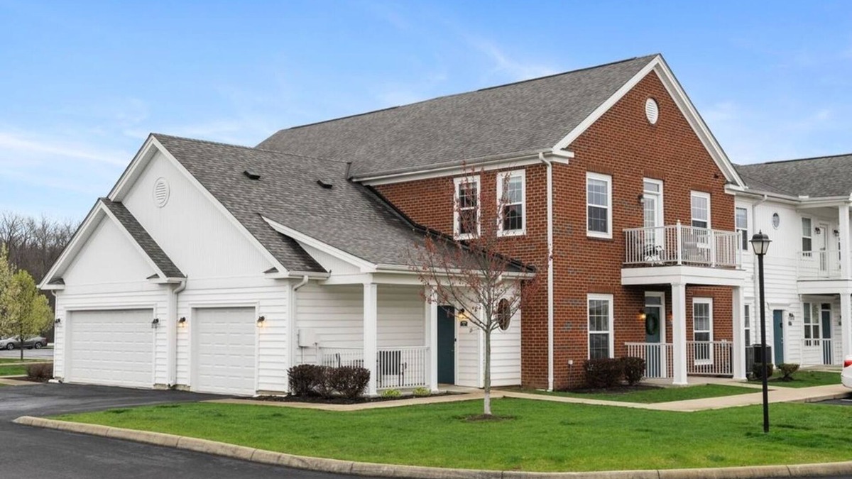 Preserve North Apartment | The Gahanna Haven | ~Attached Garage~ | No Steps!