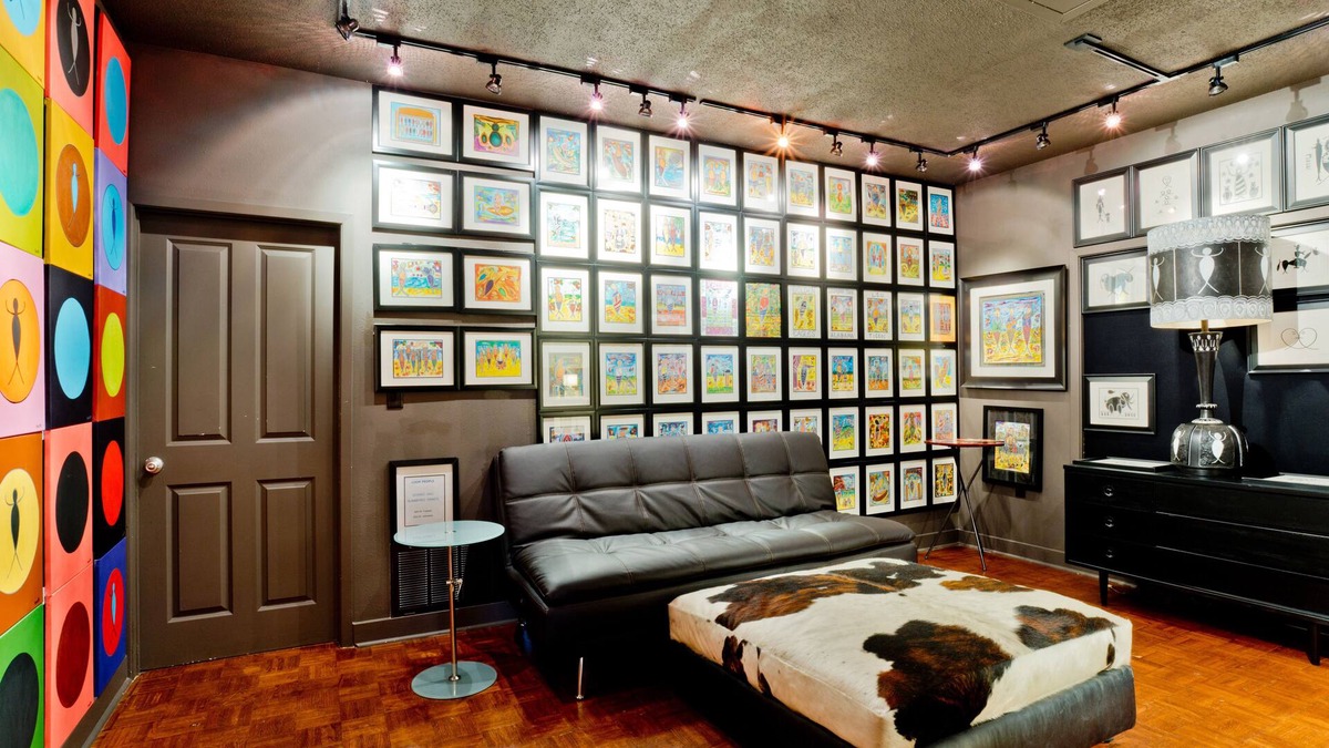 Biloxi House | The Gallery - the perfect location in Ocean Springs! Walk to downtown!