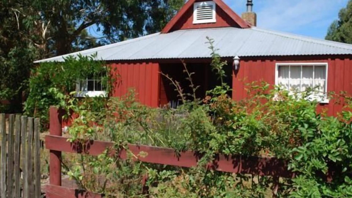Featherston Cottage | The Gamekeeper's Cottage, Longwood