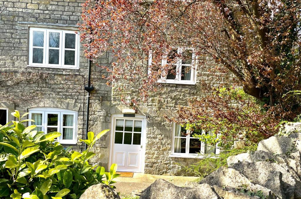 Inchbrook House | The Garden Cottage