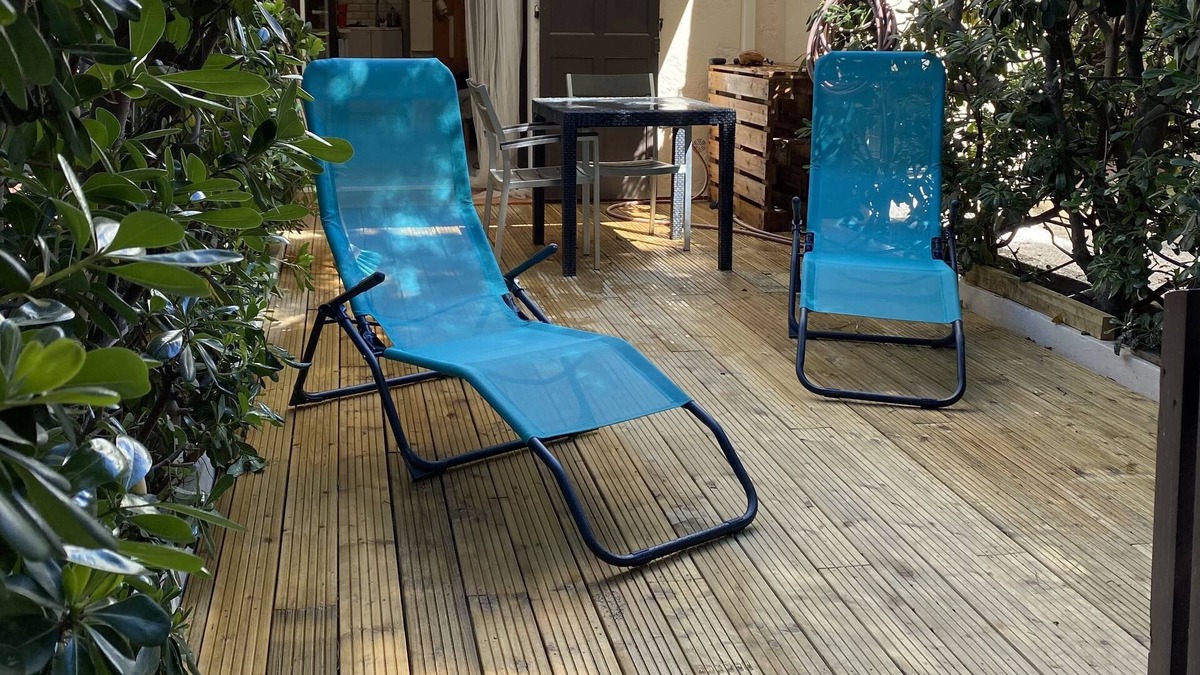 La Capte Apartment | The Garden Flat - Studio with garden view
